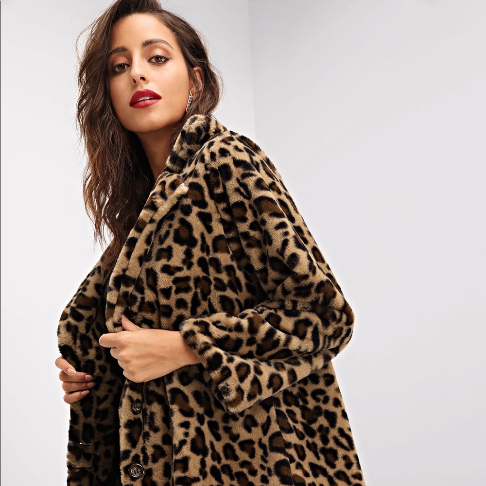 LEOPARD COAT